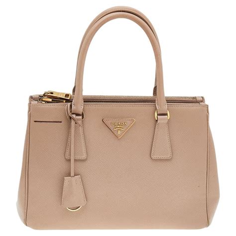 prada aglleria medium beige